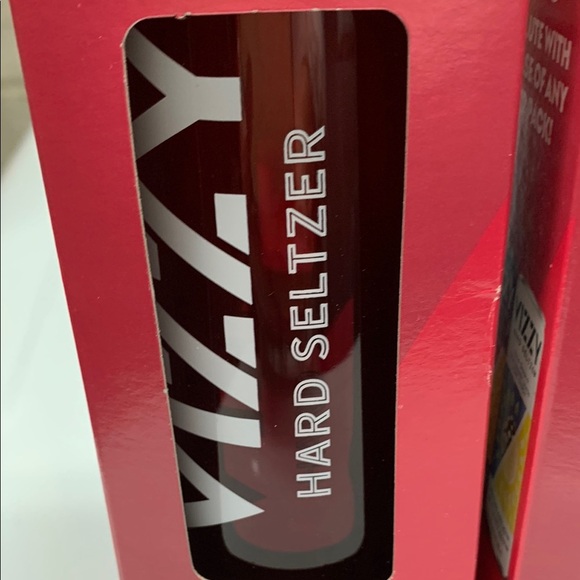 Vizzy Hard Seltzer Red Party Drink Flute NWT - Picture 3 of 7